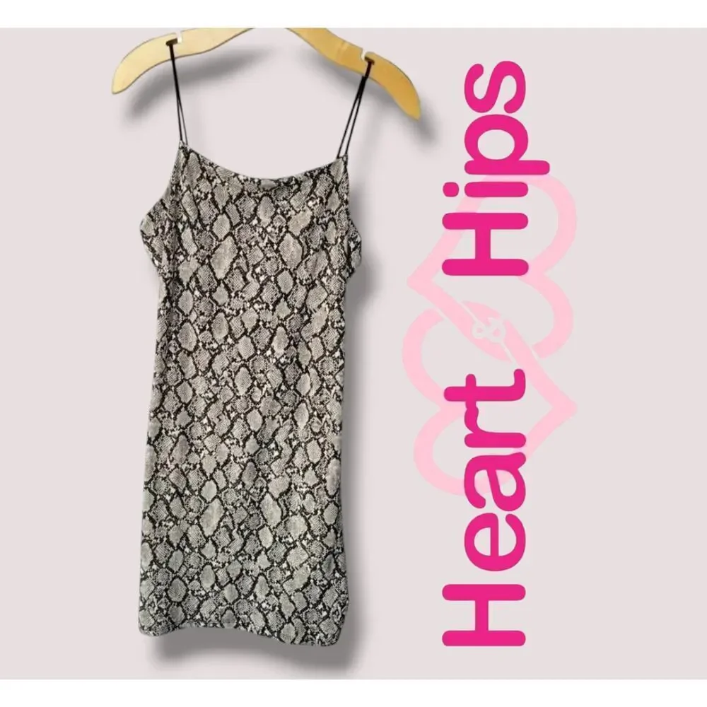 Heart & Hips Juniors Gray Snakeskin Print Bodycon Dress - Large - Picture 8 of 9
